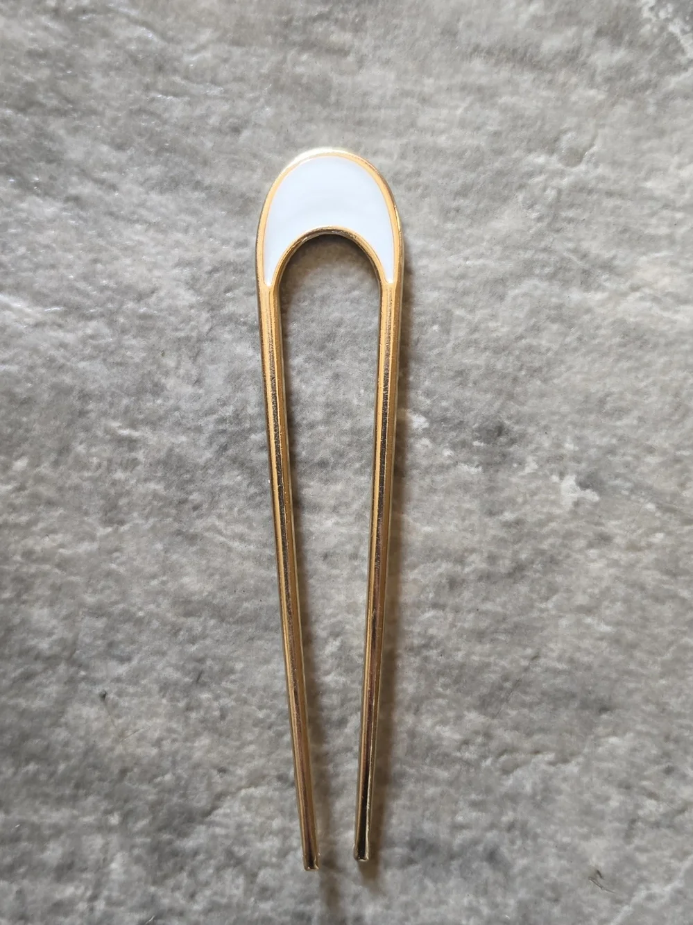 N/A shaped gold